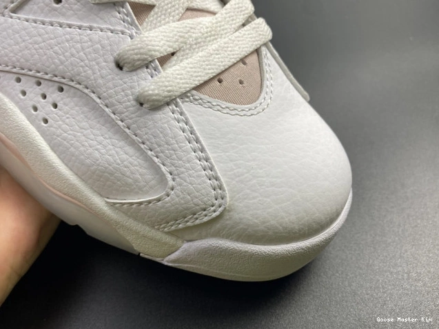 (W) Jordan Hoops Air Retro 6 DH9696-100 Gold 0815